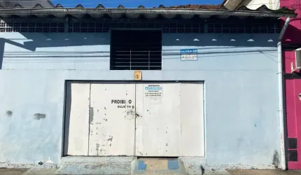 Aluga-se na esquina da Carvalho de Mendonça - Santos