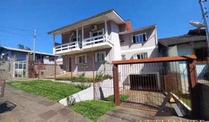 Casa triplex no bairro Colina Sorriso