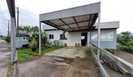 Casa com pátio no Bairro  Desvio Rizzo - OPORTUNIDADE