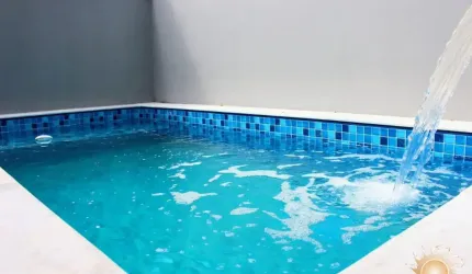 CASA NOVA LADO PRAIA COM PISCINA E CHURRASQUEIRA