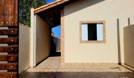 CASA NOVA NA PRAIA PRONTA PARA MORAR