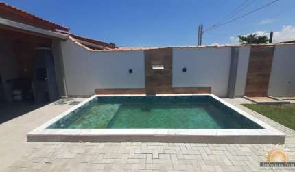 LINDA CASA LADO COM PISCINA E CHURRASQUEIRA