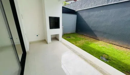 Casa Geminada Triplex com 3 Quartos e Área de Festas no Bairro Floresta, Joinville/SC