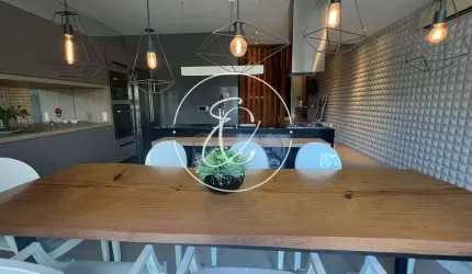 Luxuoso Geminado Triplex à Venda no Saguaçu, Joinville/SC ? Completo e com Lazer Privativo