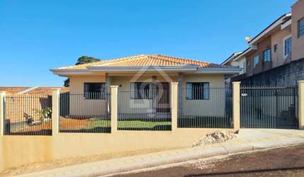 CASA À VENDA NA NOVA RÚSSIA - VILA SANTO ANTÔNIO