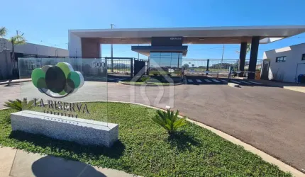 TERRENOS À VENDA EM UVARANAS - CONDOMÍNIO LA RISERVA