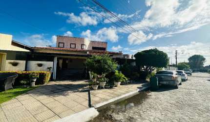 Casa em condomínio privilegiado