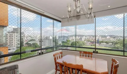 Cobertura de Luxo em Porto Alegre: Conforto &amp; Vista