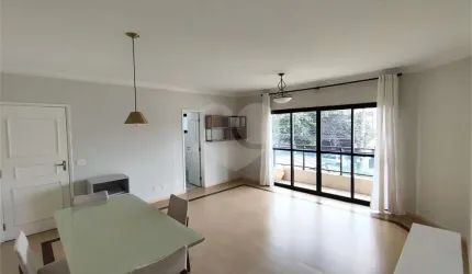 Apartamento na Vila Ester