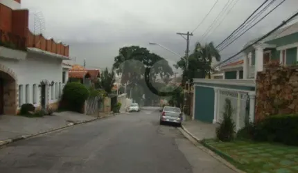 Sobrado Jardim França | 685m² | 3 Dormitórios (1 Suíte) | 12 Vagas | Lazer Completo