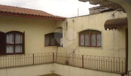 SOBRADO COM 3 MORADIAS A VENDA NO JARDIM TREMEMBÉ - 5 DORMS (2 SUÍTES) E 4 VAGAS DE GARAGEM