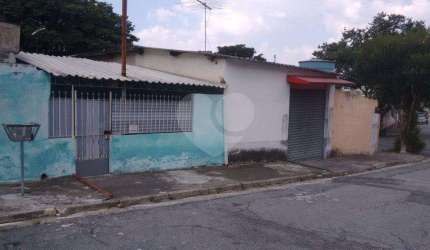 Atenção Investidores imovel com tres casas somando renda de 3mil mensal