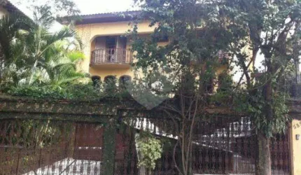 Casa com 6 quartos, 4 suítes, 12 vagas no Jardim Kerlakian - São Paulo - SP