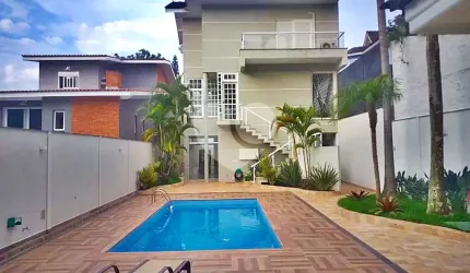 Sobrado Barro Branco | 4 Suítes | 10 Vagas | 550m² | Lazer Completo