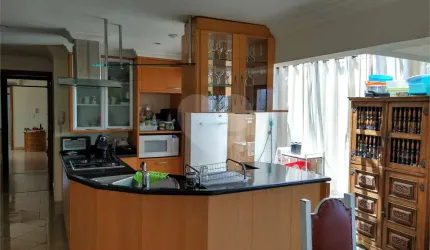 Lindo apartamento com 500m² com vista para o Horto Florestal e Serra da Cantareira