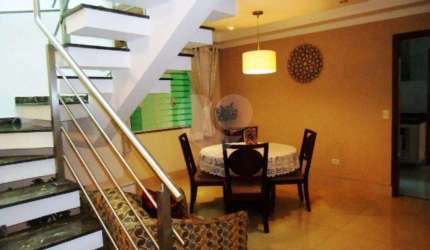 Casa impecável à venda na Vila Paiva