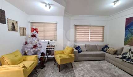 Lindo Sobrado em Condomínio