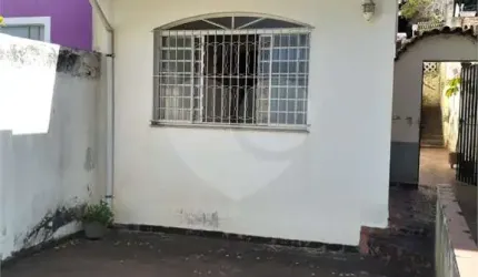 Casa com excelente terreno no Jardim São Paulo