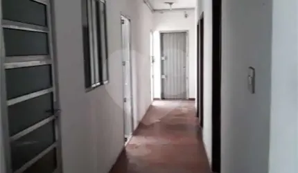 Galpão/Prédio de 2 andares na Região de Artur Alvim bairro parque Paineira