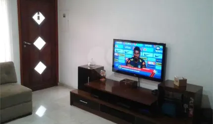 Bela casa com sobrado
