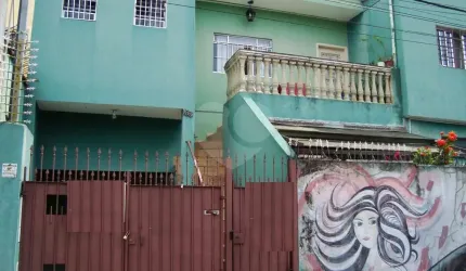 Casa na Santa Terezinha