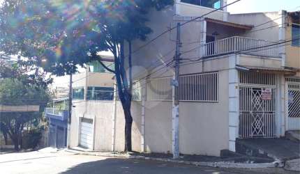 Excelente Sobrado Residencial no Parque Vitória por R$ 650.000,00