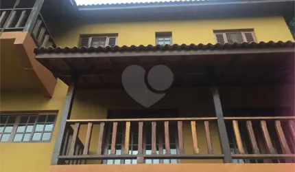 Casa no Condomínio Alpes da Cantareira