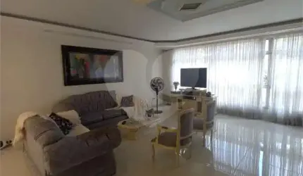 Sobrado no Jardim França com 288m²