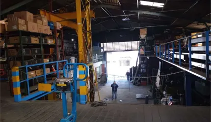 Galpão na Vila Guilherme com 1050 metros