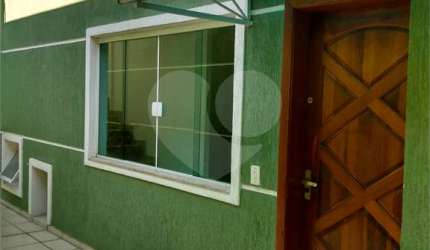Condomínio novo no Lauzane com duas suítes e uma vaga