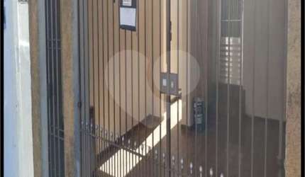 Excelente Casa no Moinho Velho com 400 m2