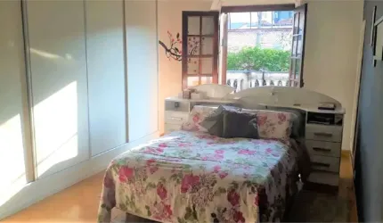 Sobrado Único com muito espaço a preço acessivel