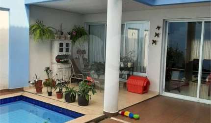 Sobrado  de Alto Padrão para Venda com Piscina no Alto de Santana
