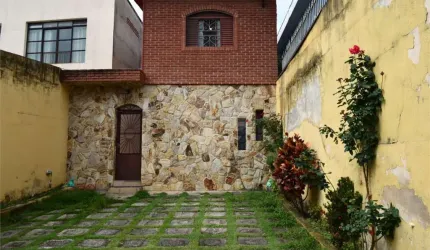 SOBRADO ÓTIMA LOCALIZAÇÃO  200 AC