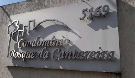 Apartamento localizado na Av. Coronel Sezefredo Fagundes 5169, no Condomínio Bosque Da Cantareira.