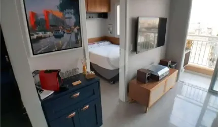 Apartamento com varanda e vaga de garagem à venda no Brás, a 5 minutos do Metrô