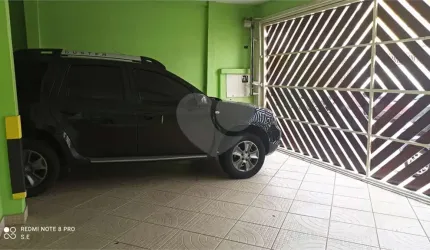 Sobrado  com 4 dormitórios, 1 suíte, 3 vagas