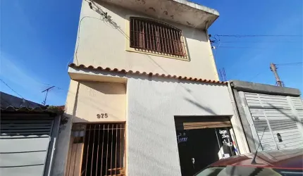 Sobrado  2 casas -Salão alugado -Jd. Brasil - 170 metros , Alt da Swift da Av. Roland Garrout