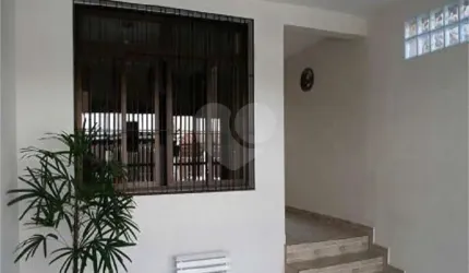 Sobrado em Vila Paulicéia próximo ao metrô