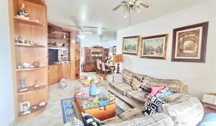 Apartamento 3 dormitórios com varanda,
