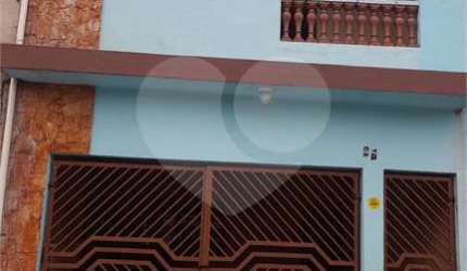 Casa com 3 quartos e 2 vagas - Itaquera