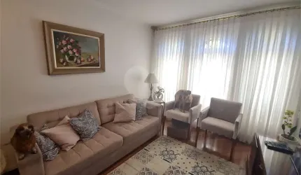 Sobrado com 177 m², 3 dormitórios e 5 vagas na Vila Isolina Mazzei