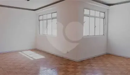 Amplo apartamento à venda no Bom Retiro com 2 quartos sendo 1 suíte, 1 vaga-Portaria 24 horas