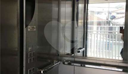 Perto do Metro. Planta permite dois quartos Garagem. Elevador