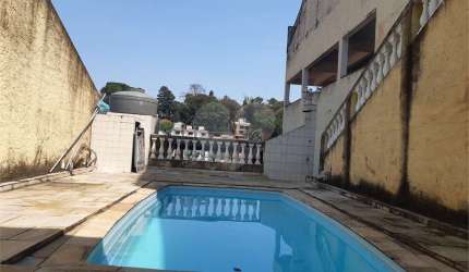 Casa com piscina,  3 dormitórios e 2 vagas no Tremembé, São Paulo.