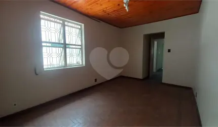 CASA ASSOBRADADA EM SANTANA