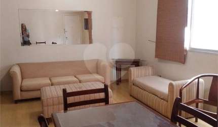Apartamento a 3 quadras da estação do metrô Oscar Freire com 3 dormitórios sendo 1 suite