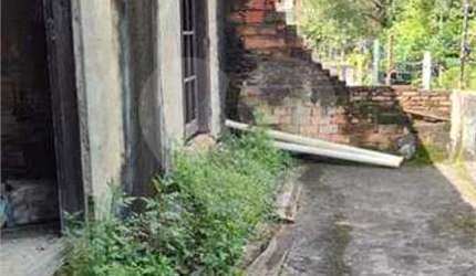 Terreno à venda no Alto da Lapa.