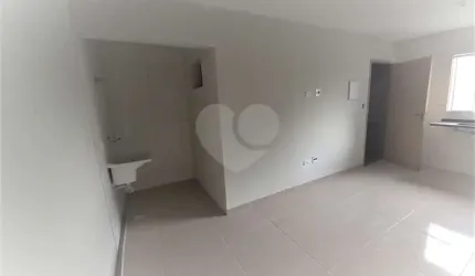 Apartamentos Novos em condomínio fechado no Bairro Parque Edú Chaves.