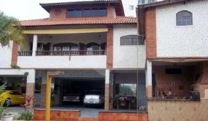 SOBRADO MARAVILHOSO A VENDA NO IMIRIM - 5 DORMS (3 SUÍTES), PISCINA, 8 VAGAS DE GARAGEM